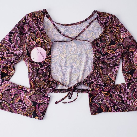 FULL CIRCLE TRENDS Back Cut Out Long Sleeve Top - Picture 4 of 6